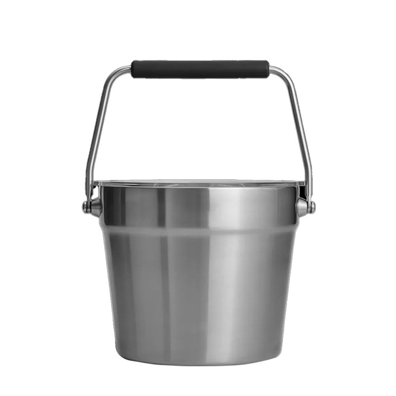 YETI RAMBLER BEVERAGE BUCKET